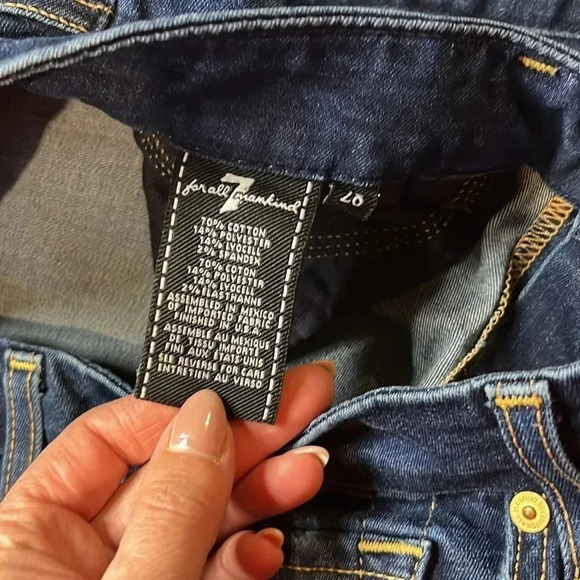 7 for all Mankind, The Ankle Skinny. Dark  Wash. Size 28. - Picture 8 of 10